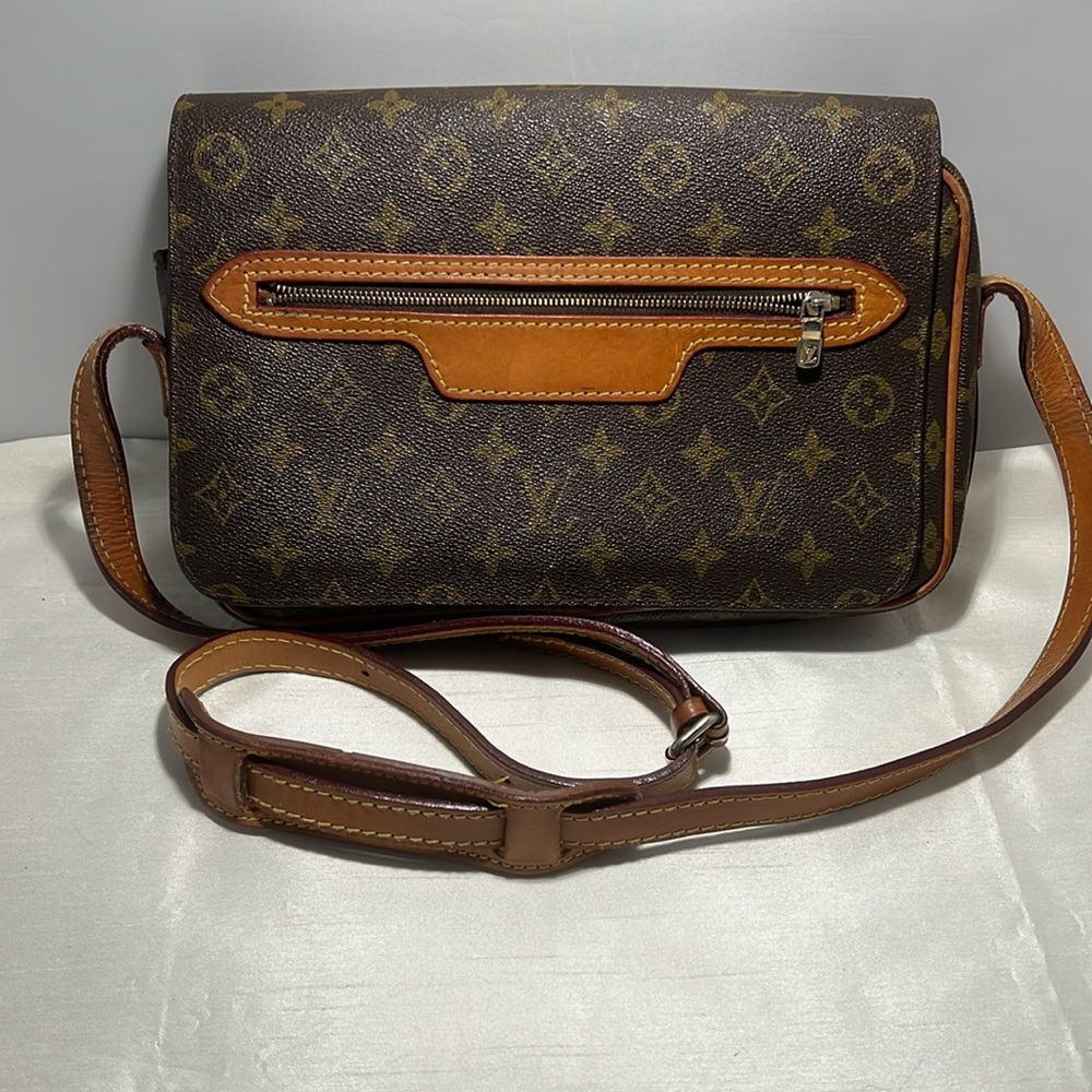Louis Vuitton bag vintage